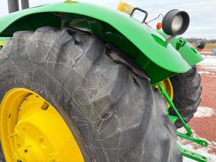 john-deere-6030-image-8