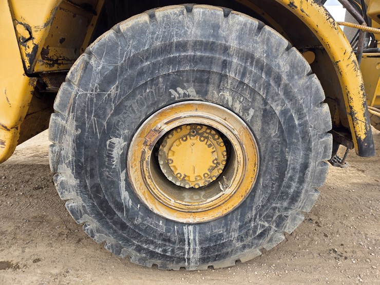 caterpillar-740-image-70