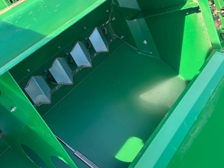 great-plains-3s3000hd-image-27