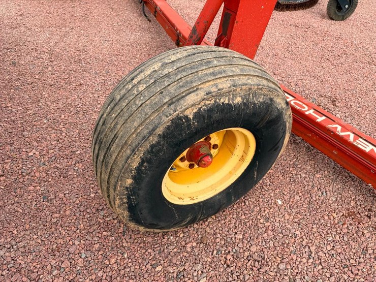 new-holland-116-image-5