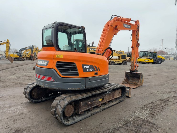 2019-doosan-dx85r-3-image-5