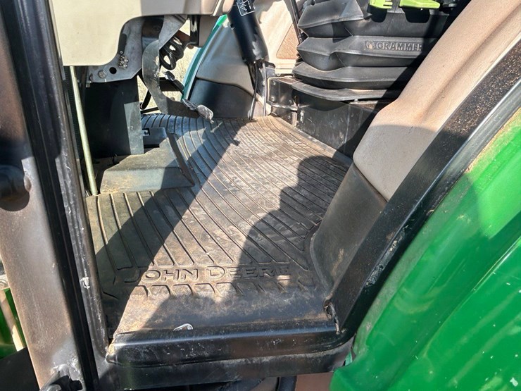 john-deere-6115d-image-30