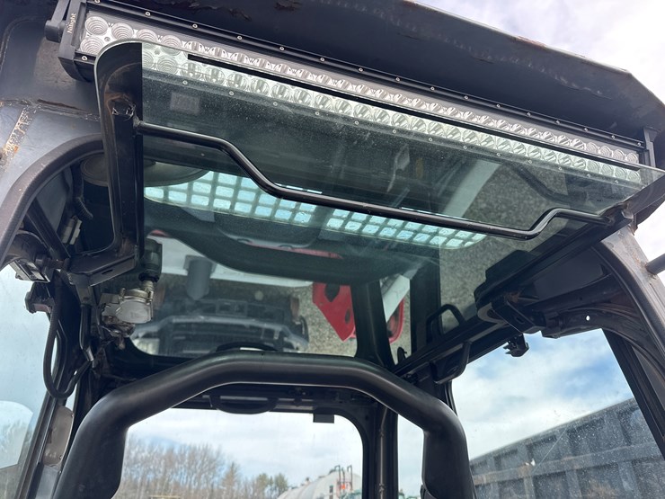 takeuchi-tl240-image-42