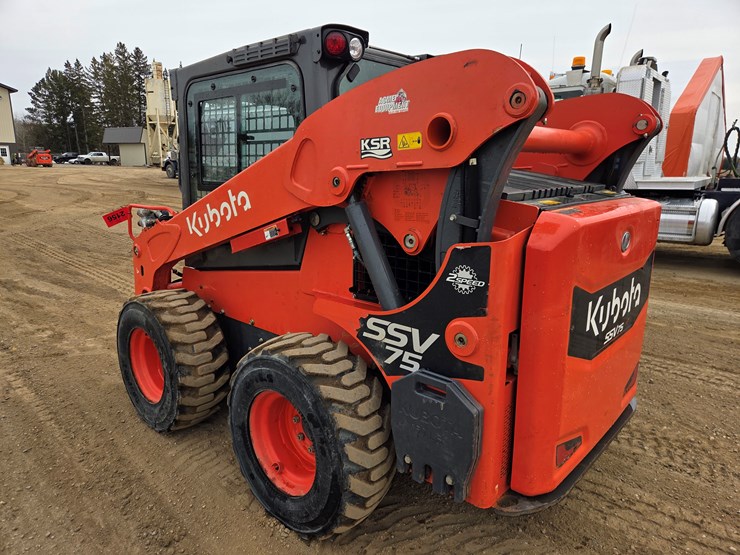 kubota-ssv75-image-3