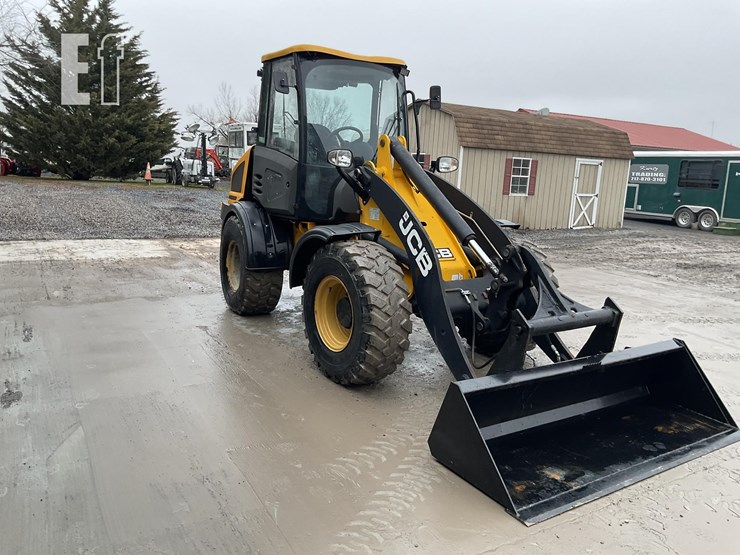 2010-jcb-409-image-6