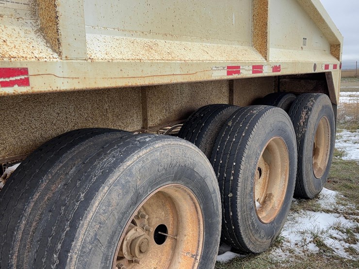 2010-dakota-belly-dump-trailer-image-11