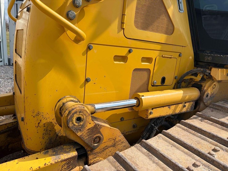 2020-komatsu-d51pxi-24-image-11