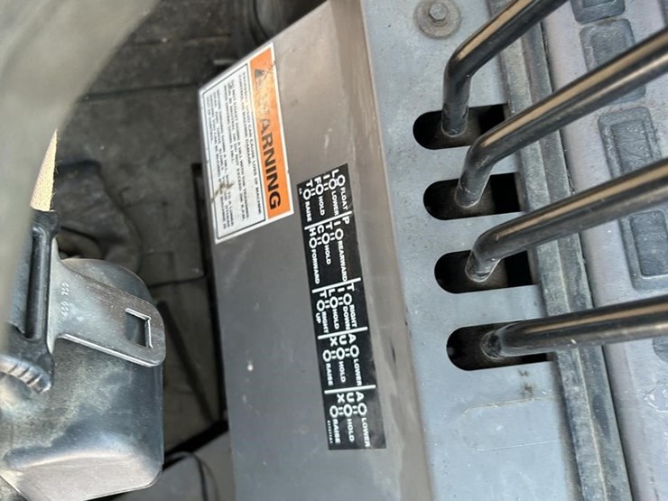 2000-case-570m-xt-image-48