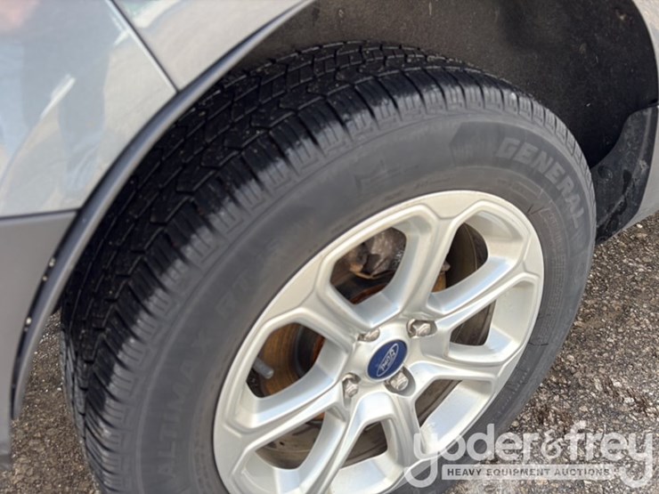 2019-ford-escape-image-12