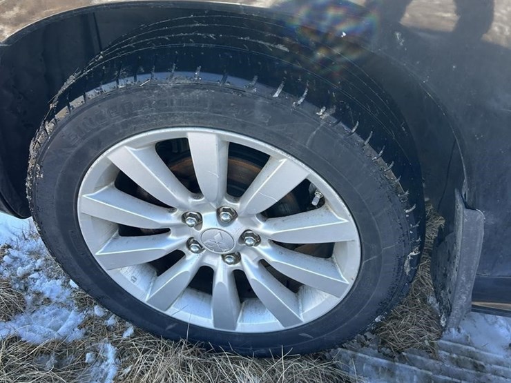 2011-mitsubishi-outlander-image-9