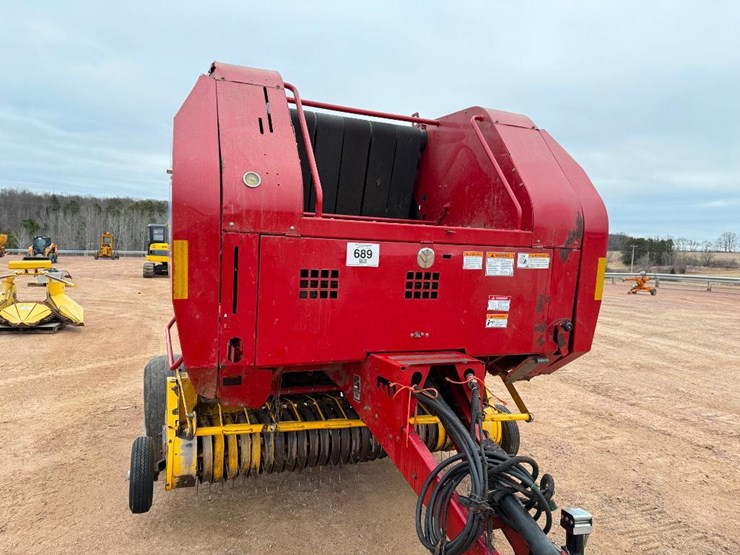 new-holland-br7060-image-18