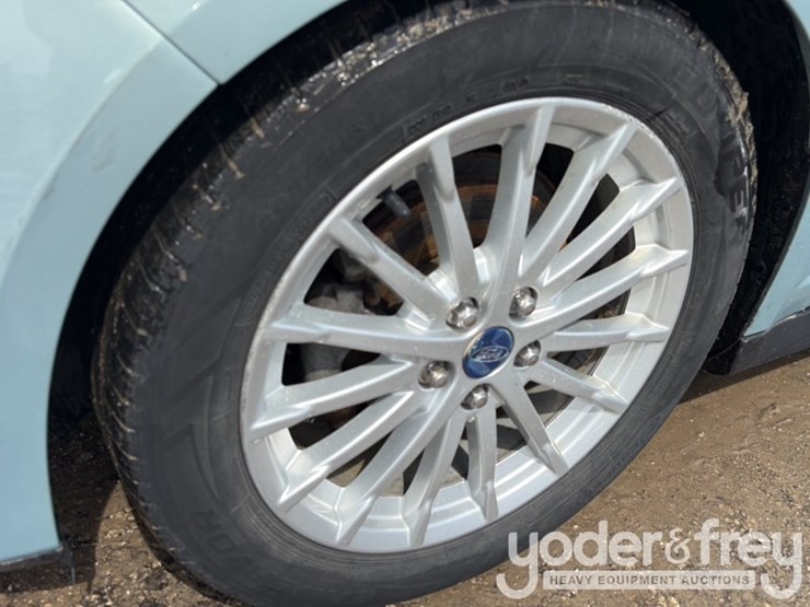 2013-ford-cmax-image-7