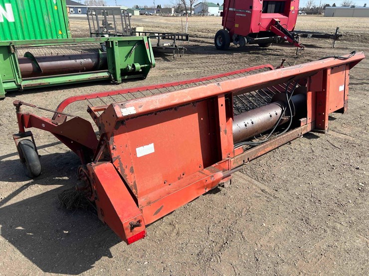 international-810-image-7