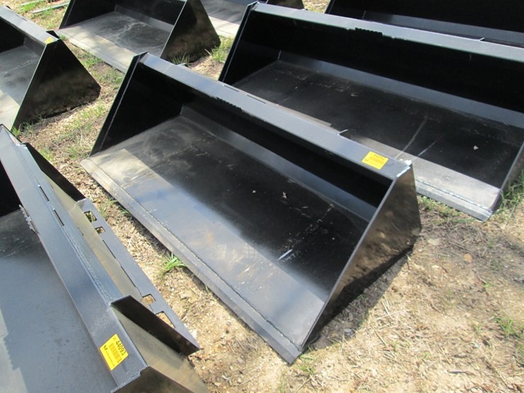 #44092-•-72"-skid-steer-bucket-image-1