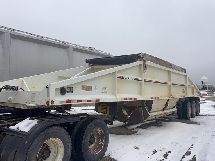 2011-dakota-gravel-trailer-image-4