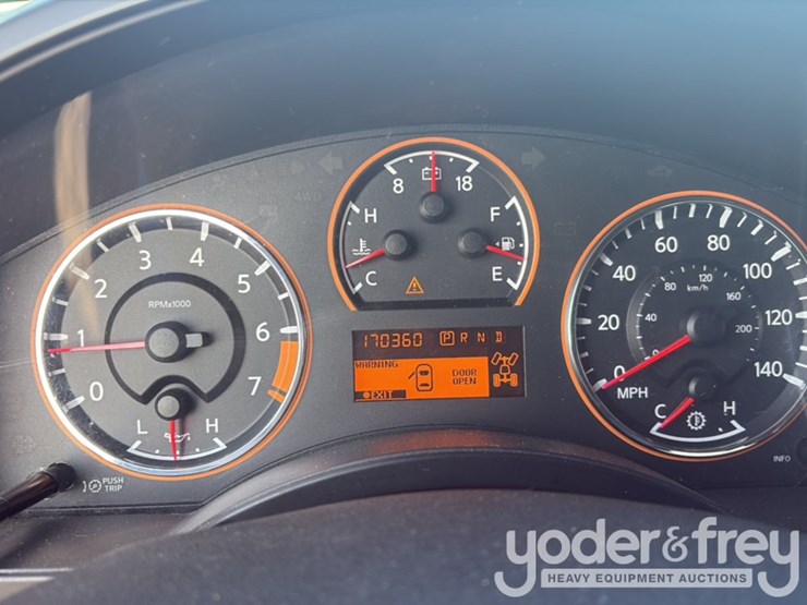 2011-nissan-titan-image-49