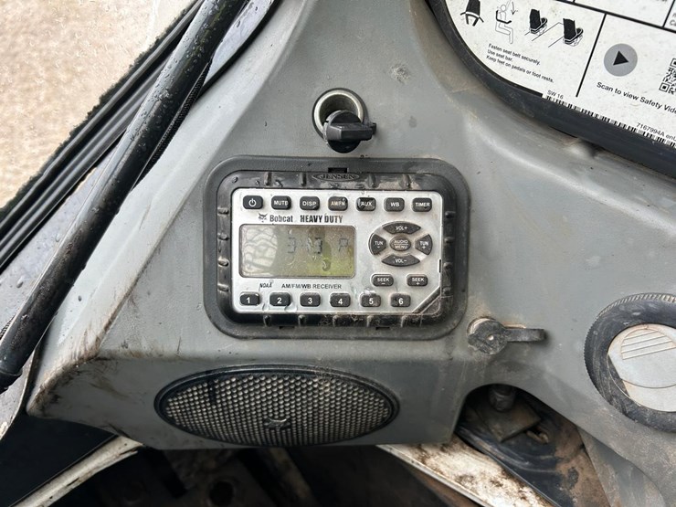 2019-bobcat-t870-image-26