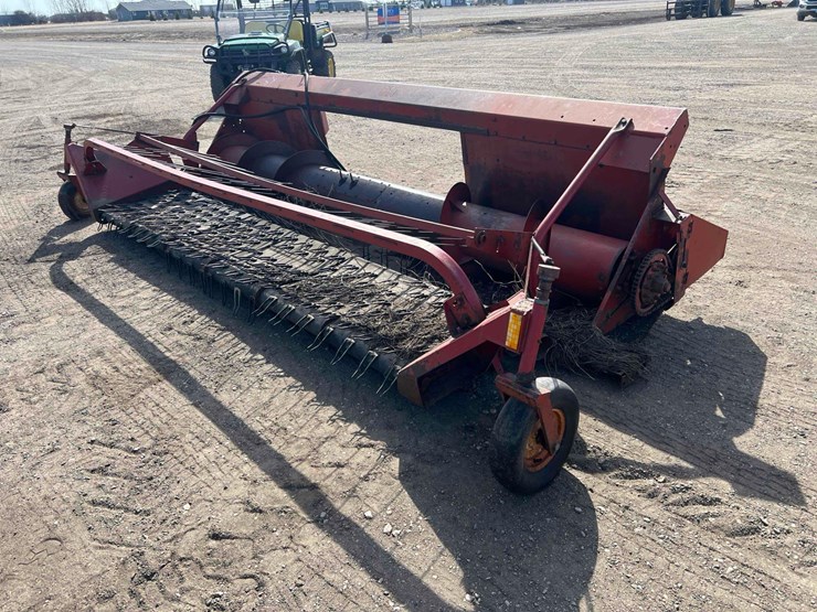 international-810-image-1