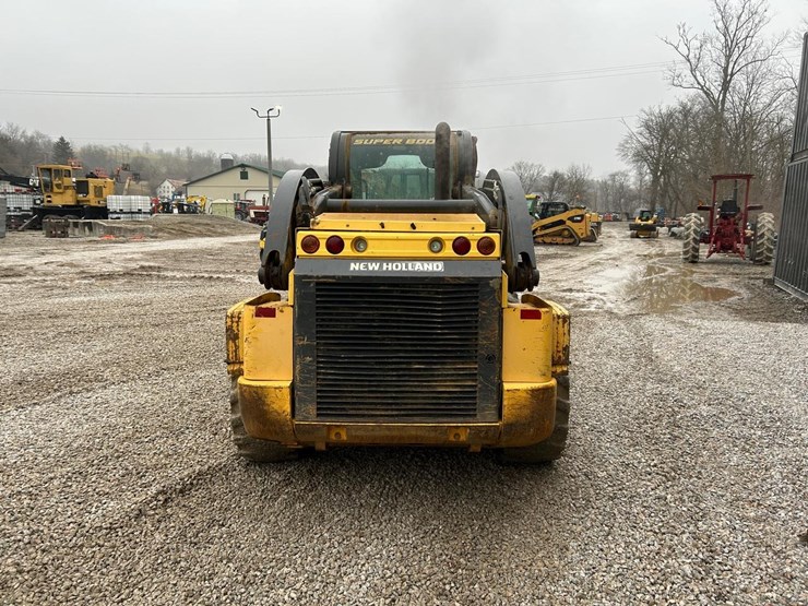 2016-new-holland-l230-image-3