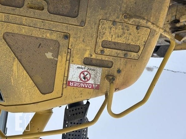 2017-komatsu-d61pxi-image-59