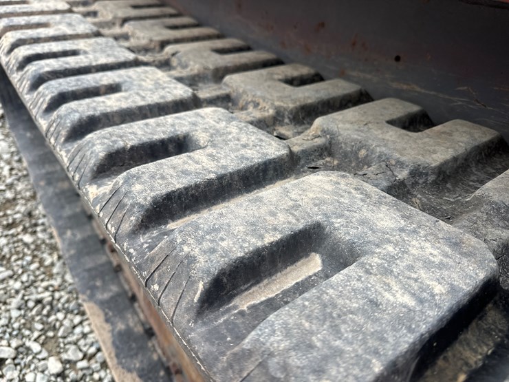 takeuchi-tl240-image-47