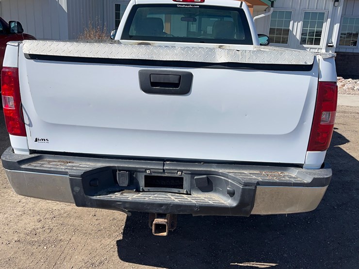 2010-chevrolet-2500-image-8