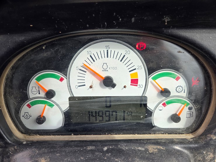 caterpillar-740-image-67