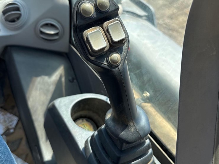 volvo-mct135d-image-19