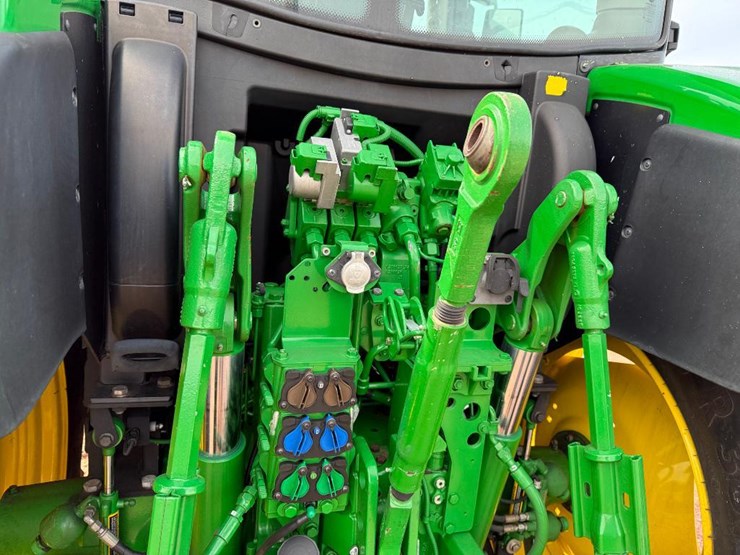 john-deere-6130r-image-32