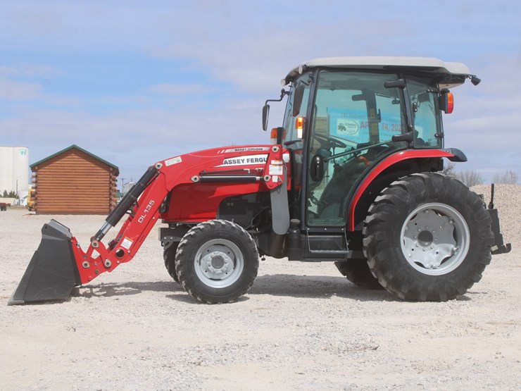 2018-massey-ferguson-1755m-image-2