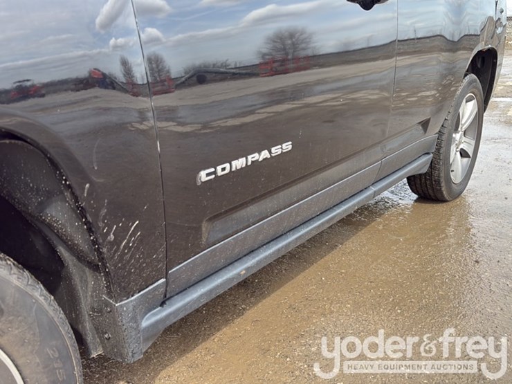 2017-jeep-compass-image-8