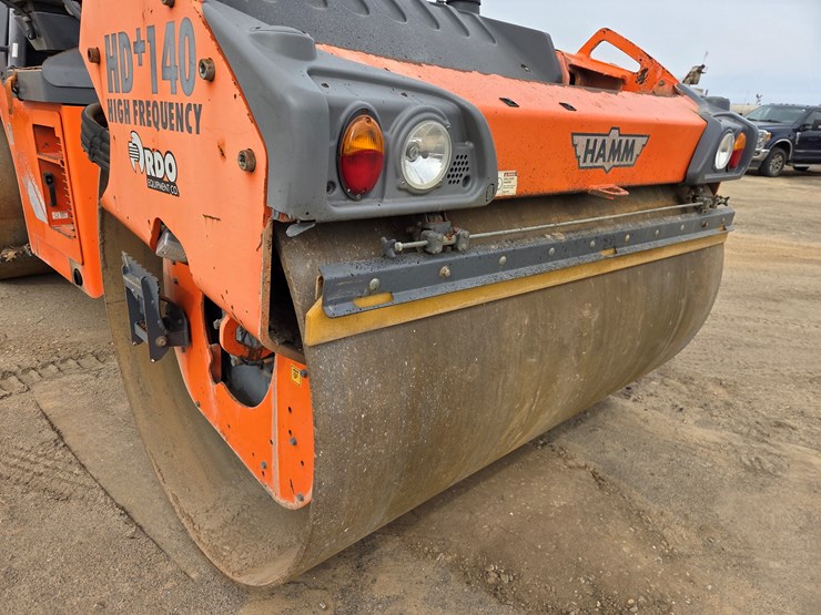 2012-hamm-hd140-image-22