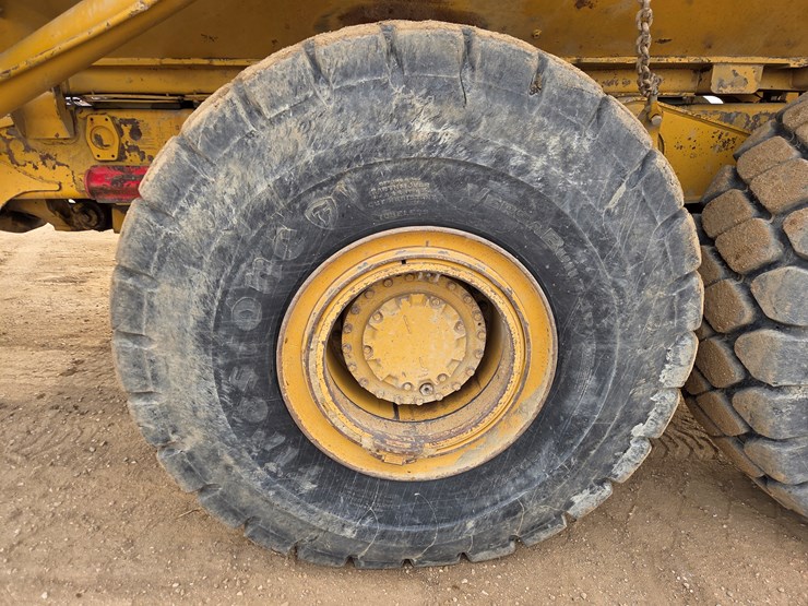 caterpillar-740-image-80