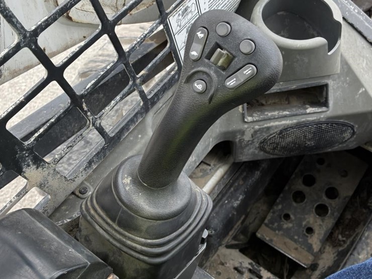 2018-bobcat-s570-image-18