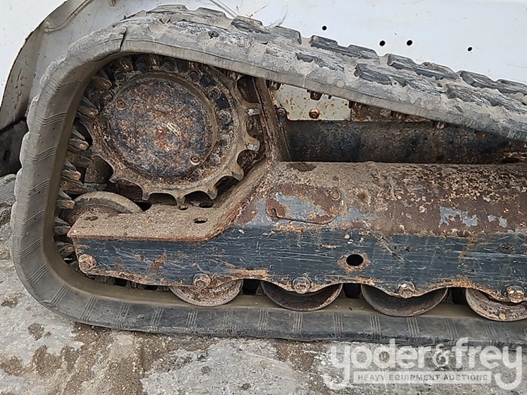 2020-bobcat-t590-image-9