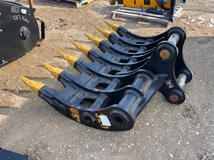 carteer-excavator-root-rake-image-1