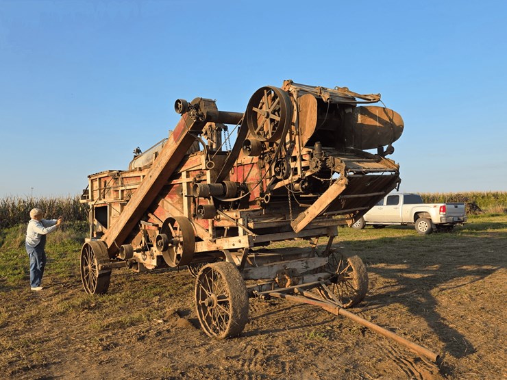 1911-russell-36-x-60-wood-threshing-machine-image-3