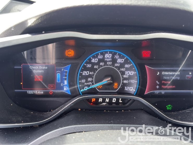 2013-ford-cmax-image-35