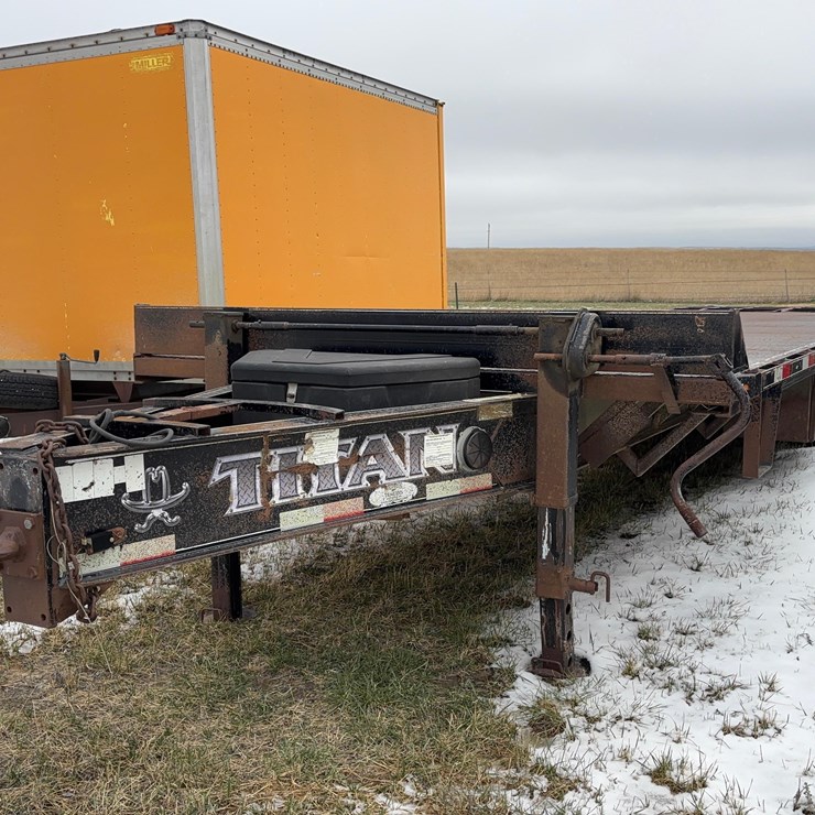 2013 TITAN TRAILER