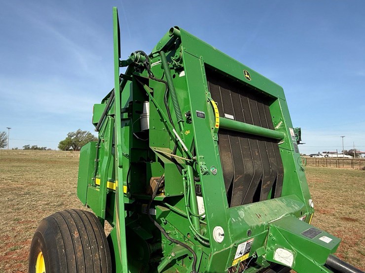 john-deere-568-image-3