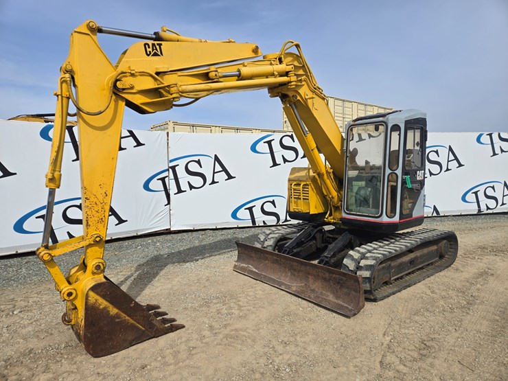 caterpillar-307-image-1