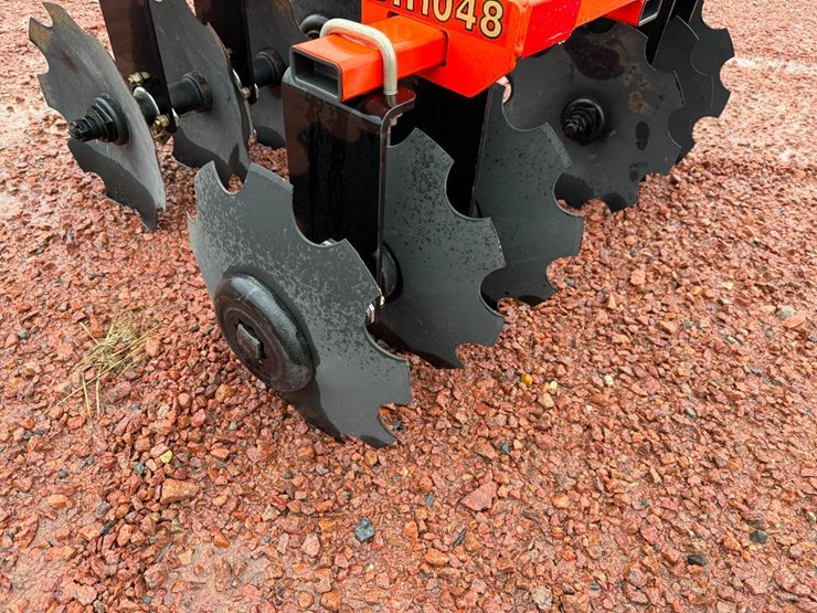 2022-land-pride-dh1048-image-7