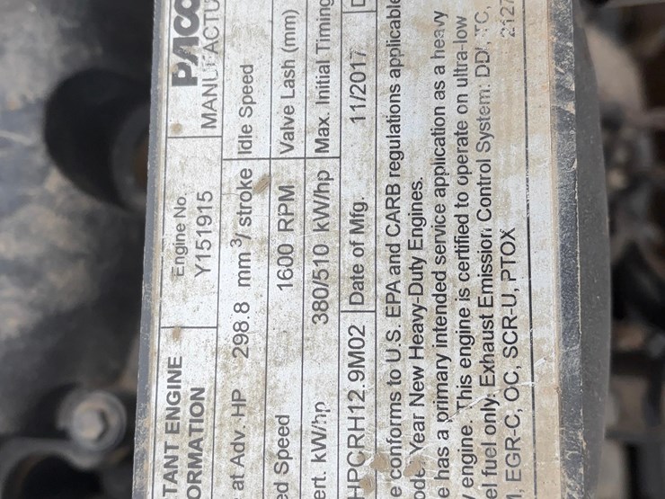 2018-peterbilt-567-hydrovac-truck-image-35