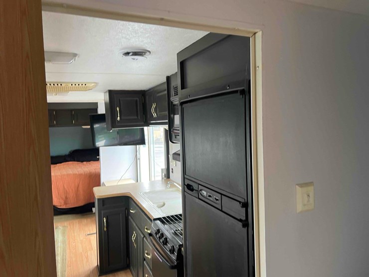 2003-keystone-hornet-travel-trailer-image-19