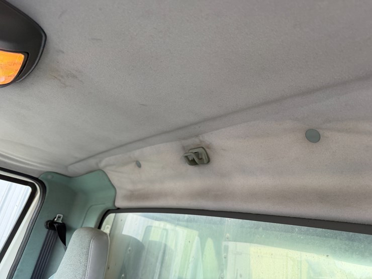 2004-international-durastar-4300-image-60