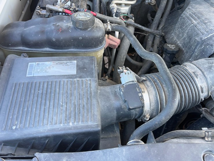 2010-chevrolet-2500-image-27