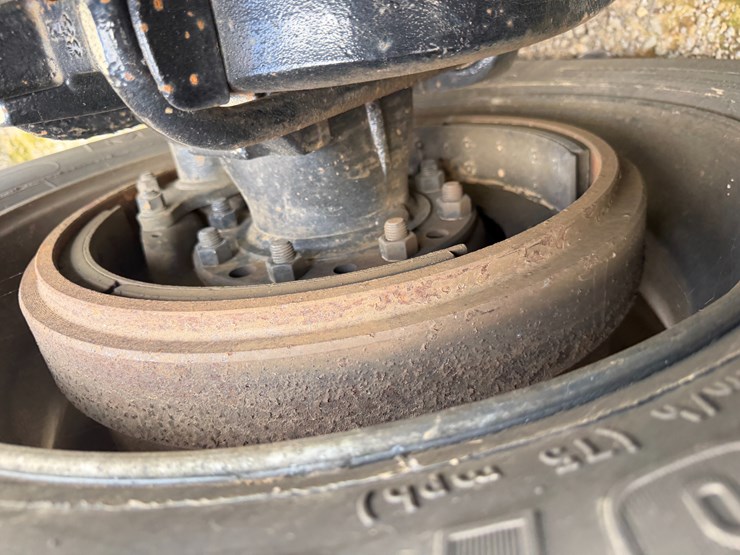 2012-kenworth-900b-image-18