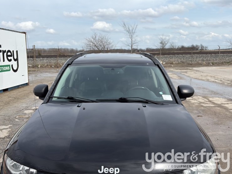 2017-jeep-compass-image-34