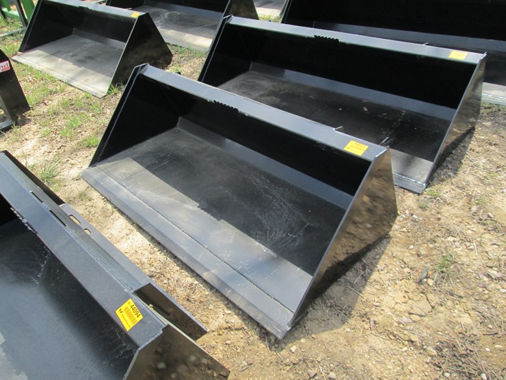 #44093-•-66"-skid-steer-bucket-image-1