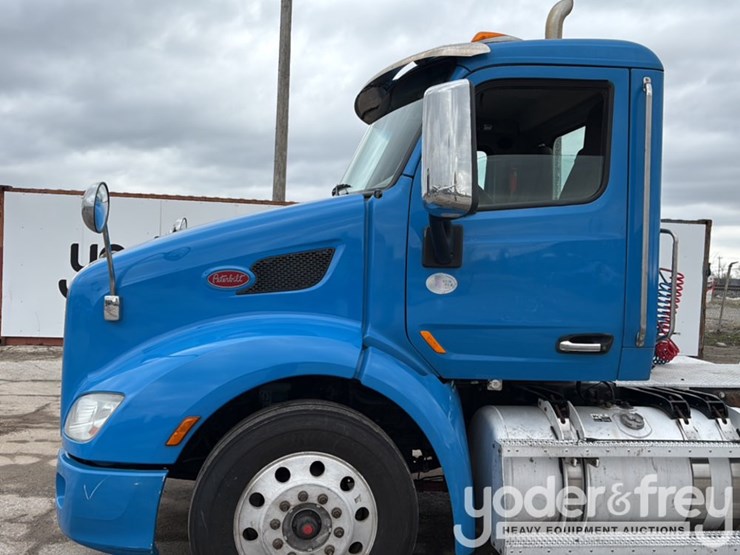 2018-peterbilt-579-image-6